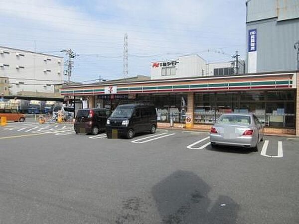 セブンイレブン門真岸和田1丁目店まで682m