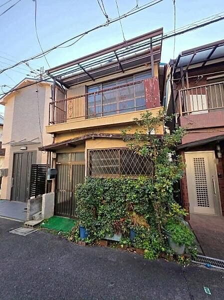 【現地】戸建に囲まれた過ごしやすい住宅地の環境です。