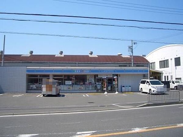 ローソン門真江端町店まで607m