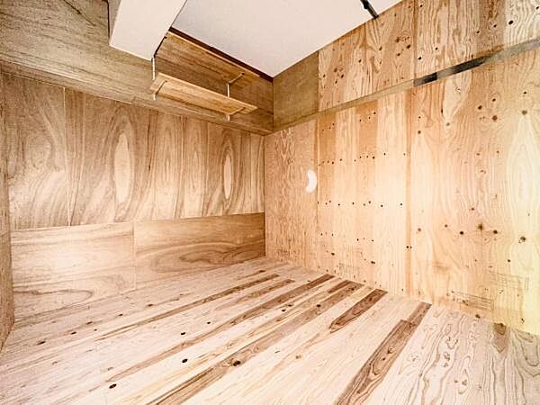 【収納】大型のお荷物も収納しておける広さ。