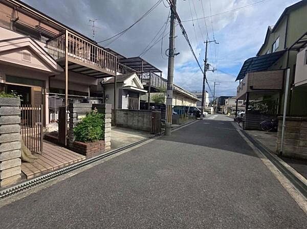【前面道路】過ごしやすい閑静な住宅地の環境です。