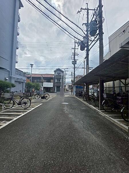 【駐輪場】マンション敷地内にある駐輪場です。