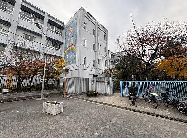 門真市立水桜小学校まで1140m