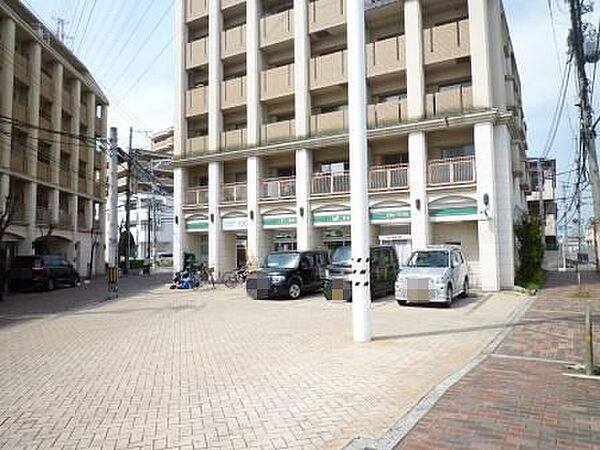 ローソンストア100門真末広町店まで380m