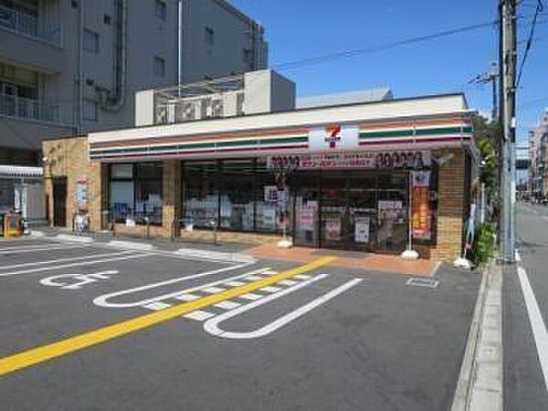 セブンイレブン守口京阪本通1丁目東店まで185m