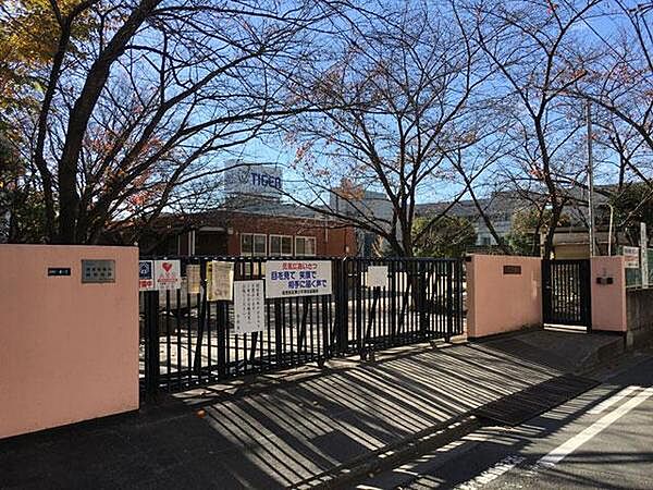 門真市立速見小学校まで702m