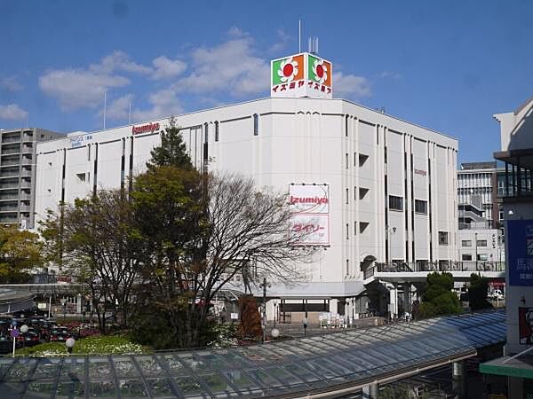 イズミヤ寝屋川店まで828m