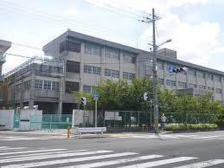 寝屋川市立中木田中学校まで435m