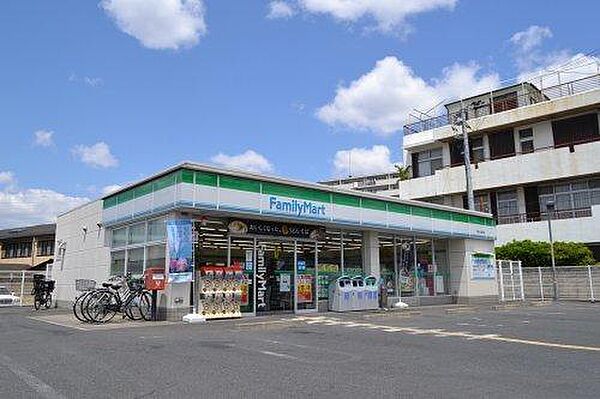 ファミリーマート門真上島町店まで419m