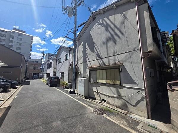 【前面道路】過ごしやすい閑静な住宅地の環境です。
