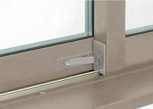 同住宅メーカーの分譲住宅、施工例です。防犯性の高い内鍵。補助鍵と併用することで高い防犯性を発揮します。