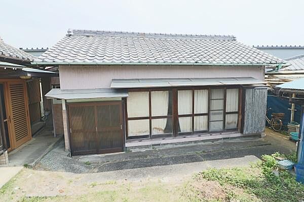 離れ