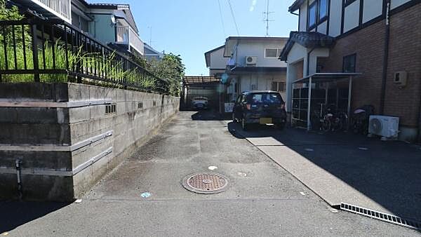 西側隣地様と共有名義の進入路
