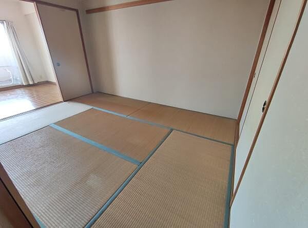 日当たりの良い和室です！