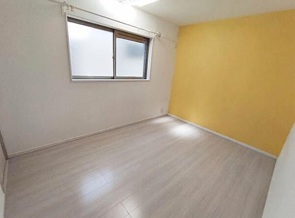 洋室のお部屋です！※生成AIにより家具・小物等撤去しております。