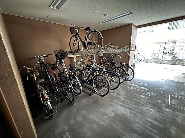 敷地内駐輪場です！