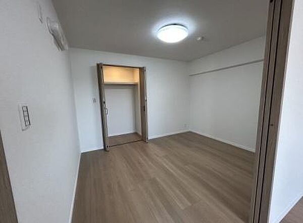 洋室のお部屋です！