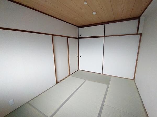 収納付きの和室です！