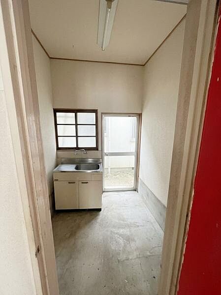 古家付き土地です！※生成AIにより小物等撤去しております。