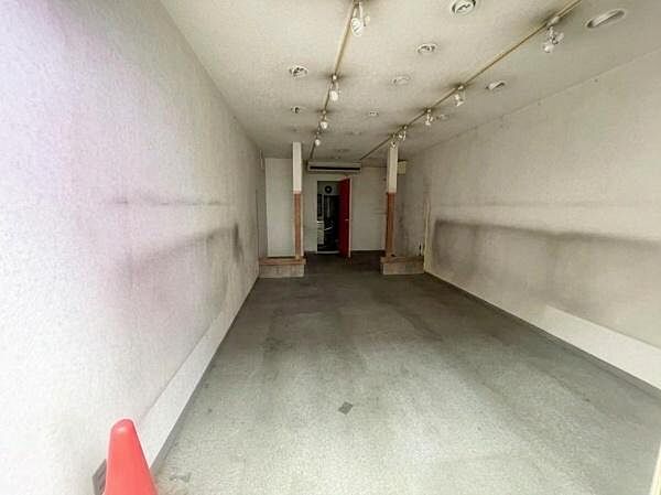 古家付き土地です！※生成AIにより小物等撤去しております。