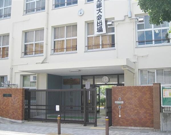 大阪市立大正中央中学校まで520m