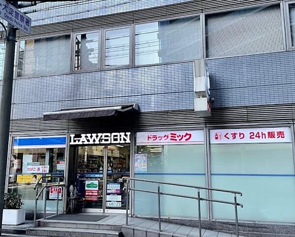 ローソン＋ドラッグミック中津一丁目店まで438m