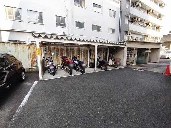 バイク置場です！