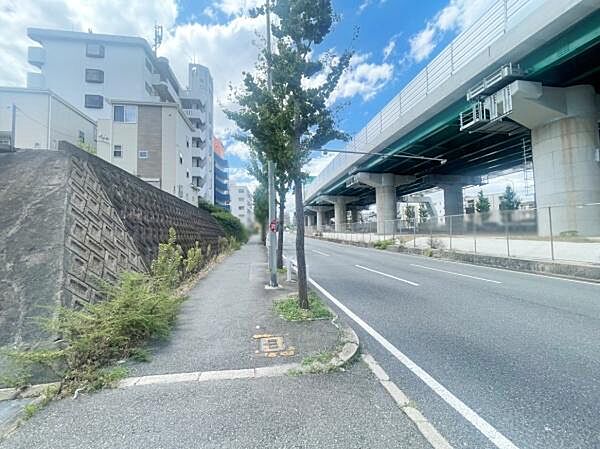前面道路を含めた現地の様子です！
