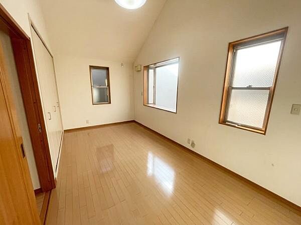 洋室のお部屋です！