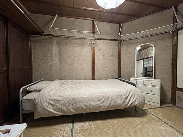 和室のお部屋です！※生成AIにより小物等撤去しております。