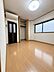 洋室：洋室のお部屋です！※生成AIにより家具等撤去しております。