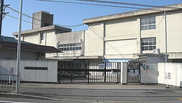 枚方市立船橋小学校まで1636m