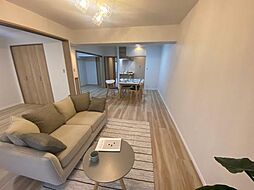 寝屋川コーポラス 3LDKのリビング/ダイニング