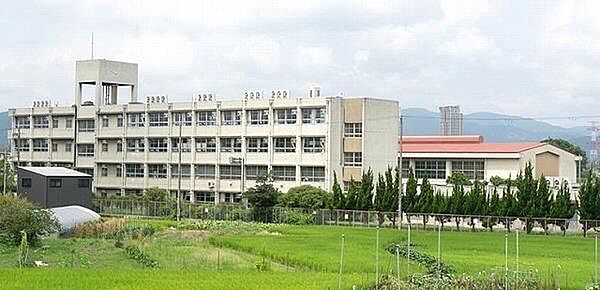 枚方市立招提北中学校まで1738m