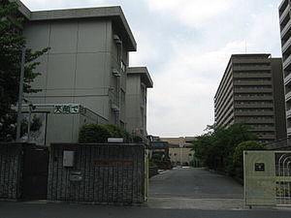 寝屋川市立友呂岐中学校まで1179m
