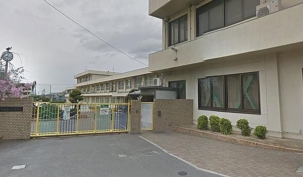 枚方市立菅原小学校まで702m