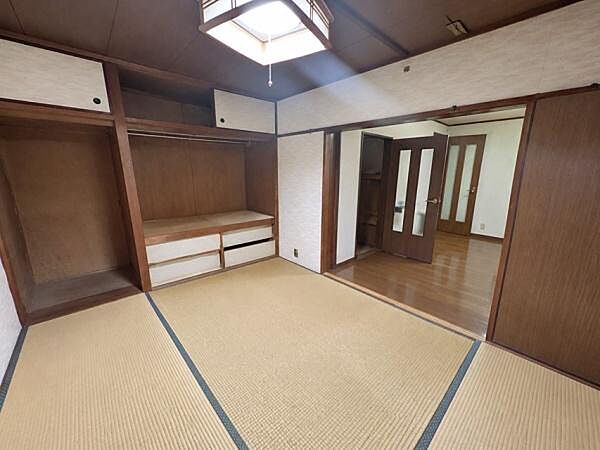 ※AI加工によって室内の動産物は撤去しています。
