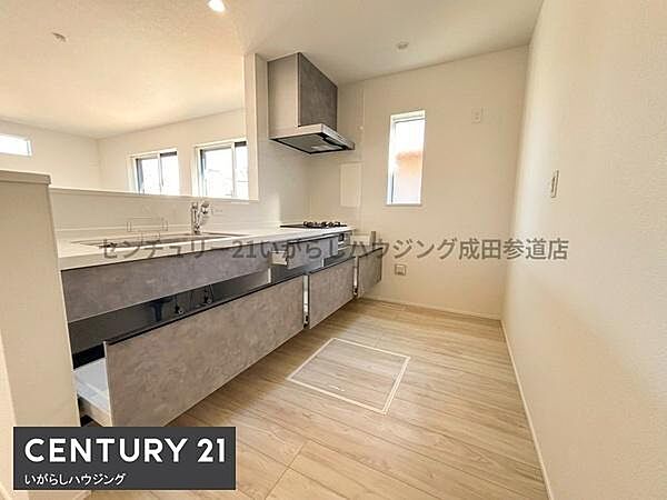 リビングの見えるカウンターキッチンです♪