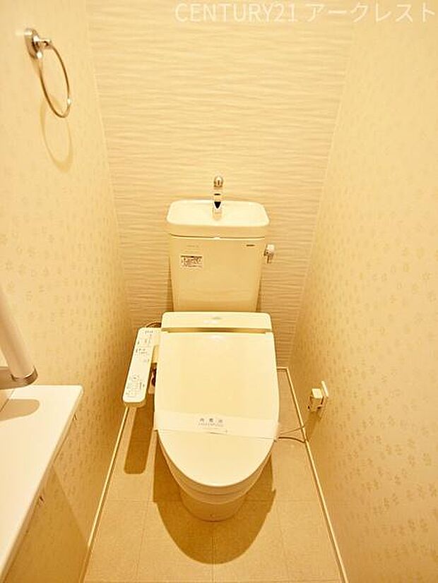 2階の温水洗浄便座付きトイレ