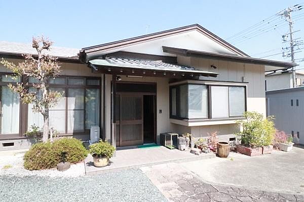 玄関外側の様子