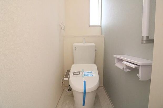 便利な温水洗浄機能付きトイレ♪