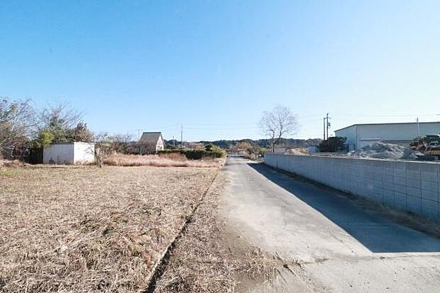 西側からの道路の様子