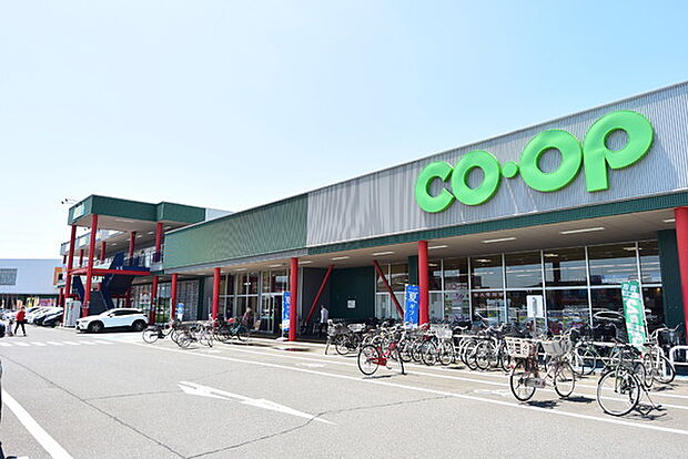 コープ武蔵藤沢店まで423m