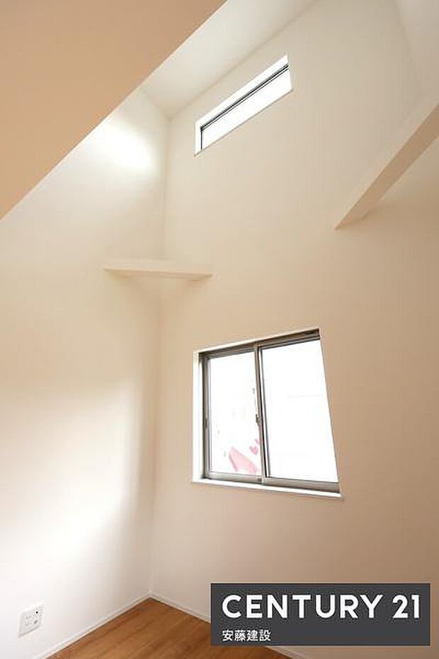 【　リビング　/　14.5帖　】リビング一部吹き抜け