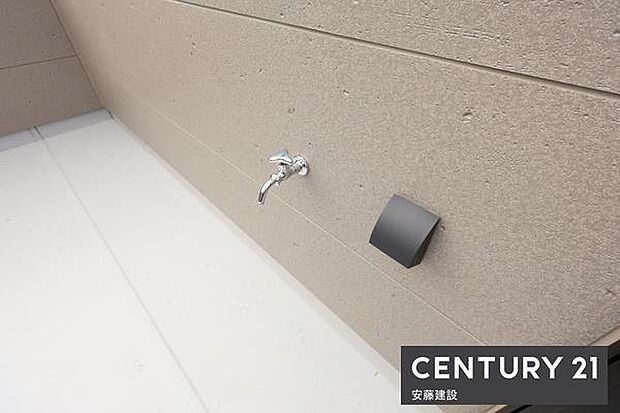 【　設備　】ルーフバルコニーに水栓完備！家庭菜園やお子様・ペットの遊び場としても活用できます