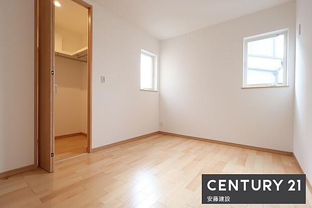 【　子供部屋+WIC　/　6帖　】お好きな家具を自由にレイアウトできる広さの洋室お子様にもちょうどいいサイズのお部屋！