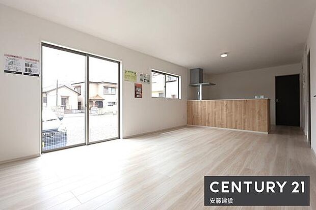 【　リビング　/　18帖　】家族みんながゆったりくつろげそうなLDK一日の大半を過ごす部屋だからこそ過ごしやすい空間にこだわりたいですね！