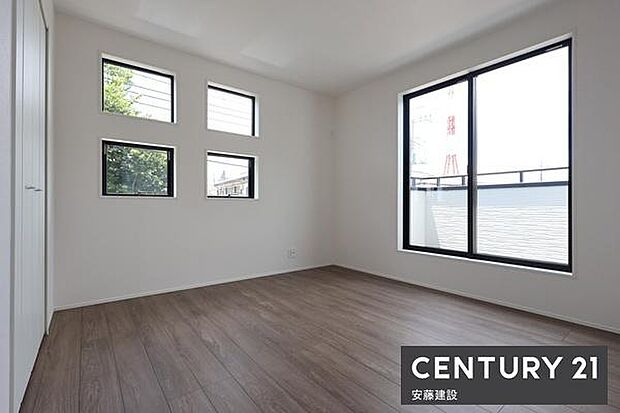 【　子供部屋　/　6.62帖　】お好きな家具を自由にレイアウトできる広さの洋室お子様にもちょうどいいサイズのお部屋！クローゼット完備