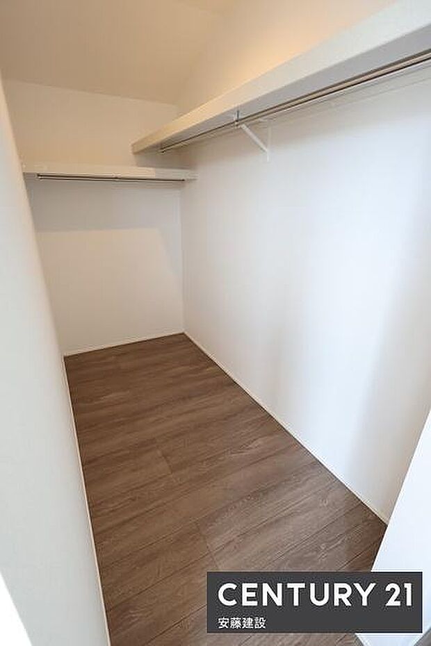 【　WIC　】毎日の洋服選びも楽しめるWIC完備秘密基地のように趣味の物を置いたり多彩な使い方も楽しめます！