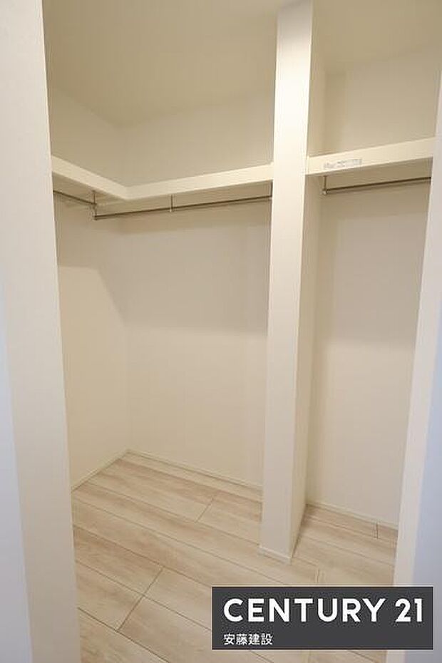 【　WIC　】毎日の洋服選びも楽しめるWIC完備！しっかり収納可能で居住空間を広々と活用できます